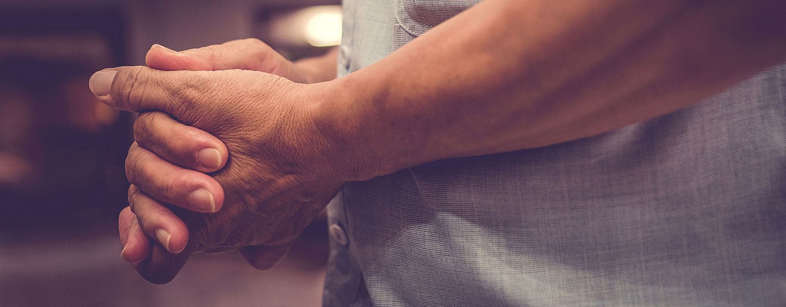 Partner Hände zusammen helfen
